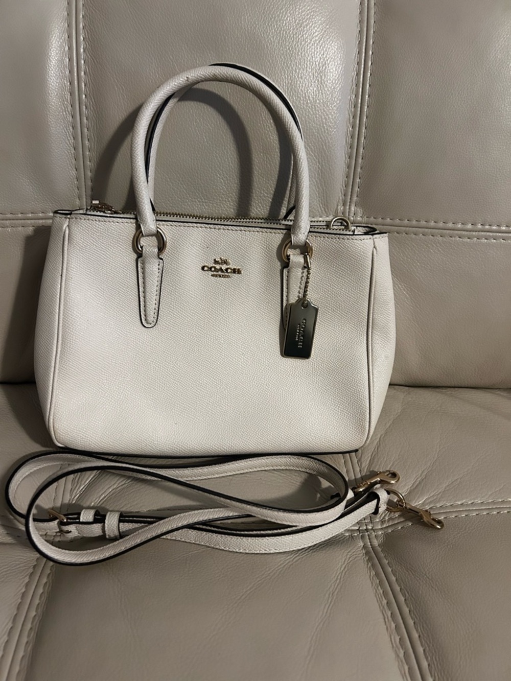 Coach Surrey Leather Carryall in chalk with Gold Hardware - Picture 2 of 4